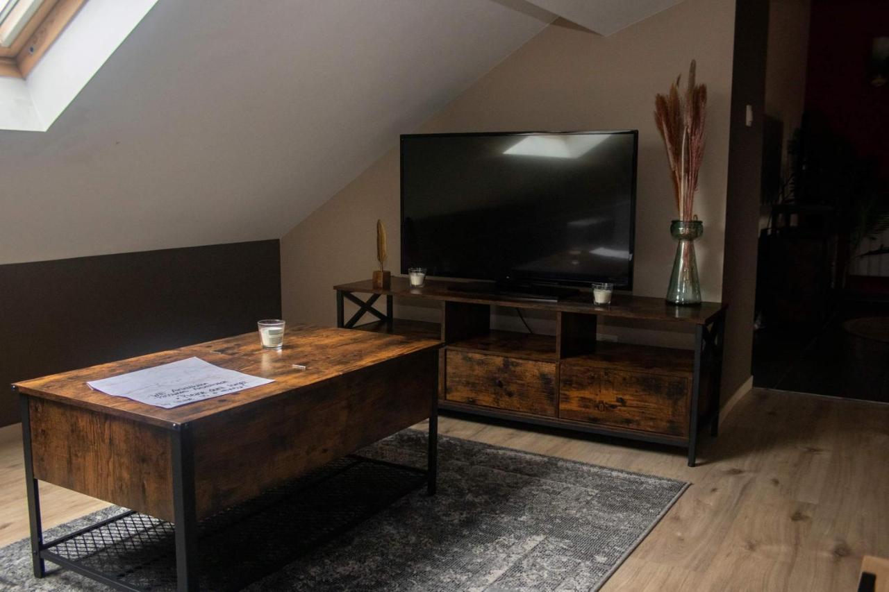 Cosy 2-Bedroom Apartment In The Center Of Hotton Ngoại thất bức ảnh