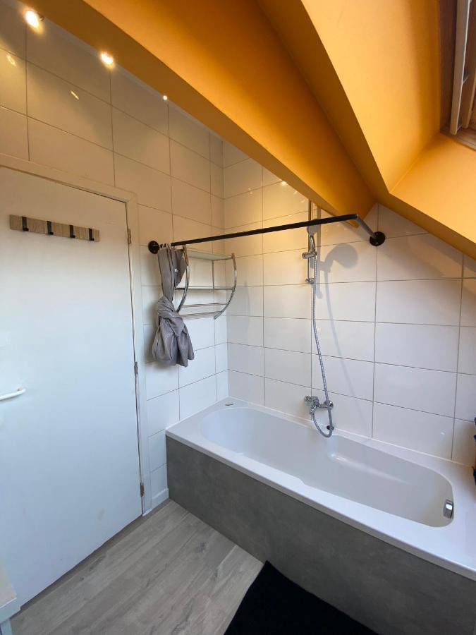 Cosy 2-Bedroom Apartment In The Center Of Hotton Ngoại thất bức ảnh